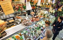 marketplace in florence