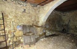 Stone cottage hidden in the natural park of Abruzzo