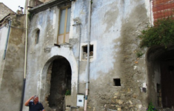 Original condition 1900s, stone town house with 3 bedrooms, sun terrace, in a fantastic, typical Italian town  20