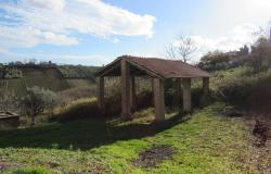 Detached, habitable farmhouse of 260sqm with 2 outbuildings, 15,000sqm of land 4 bedrooms and fantastic sea and mountain views. 5