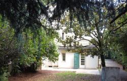 Montebelluna ( Treviso) charming villa with park. ref.52a 2