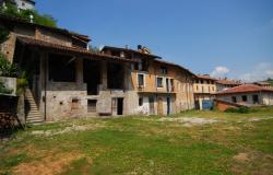 country house for sale in langhe area