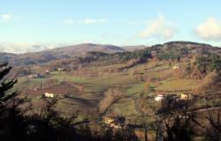 Tuscany – Poppi (AR) apartment in historic hamlet, to renovate. Ref.08t 0