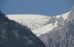 Stone cottage, on the hill top in one of Abruzzo’s National Parks, detached, 5 bedrooms and land. 2