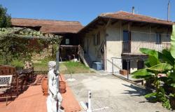 A farmhouse in a hamlet in the Alta Langa - GZG010