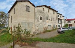 Farm houses with land in south Piedmont - VCF002