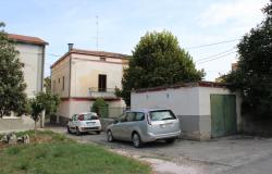 Historic country house with stone walls and garden and garage, original tiles from the 50s and seems solid and dry  2