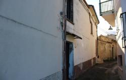 Property for Sale in Civitella Messer Raimondo town  Chieti Province, in Abruzzo Central Italy.