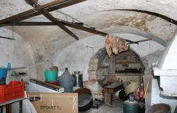 Property for Sale in Civitella Messer Raimondo town  Chieti Province, in Abruzzo Central Italy.