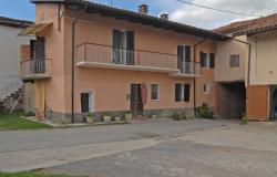 In a Hamlet, Country House with Land and a Portico Convertible into Habitation - CLV022