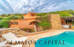 OLV-33-23 | Porto Cervo | Esclusiva villa in pieno centro circondata da un parco privato 2