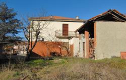 Freestanding House with Garden Close a Few Steps from the Village Center - SLC001