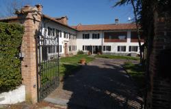 Country house for sale in langhe area