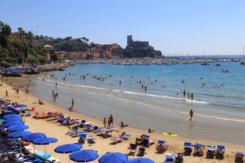 beach bans in Italy