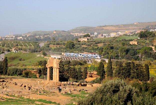 Valle dei Templi train 