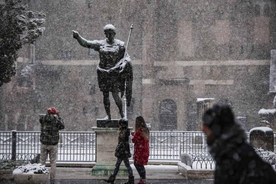 snow in Rome