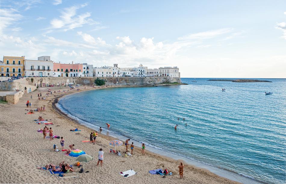 Italian beaches by train